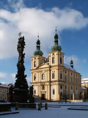 DEKANATSKIRCHE MARIÄ VERKÜNDIGUNG IN DUCHCOV