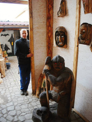 VÝSTAVA MUZEUM DŘEVĚNÝCH SOCH TOTEMŮ A TROFEJÍ