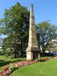 OBELISK ( PRVNÍ MANUFAKTURA NA SUKNA V LITVÍNOVĚ )